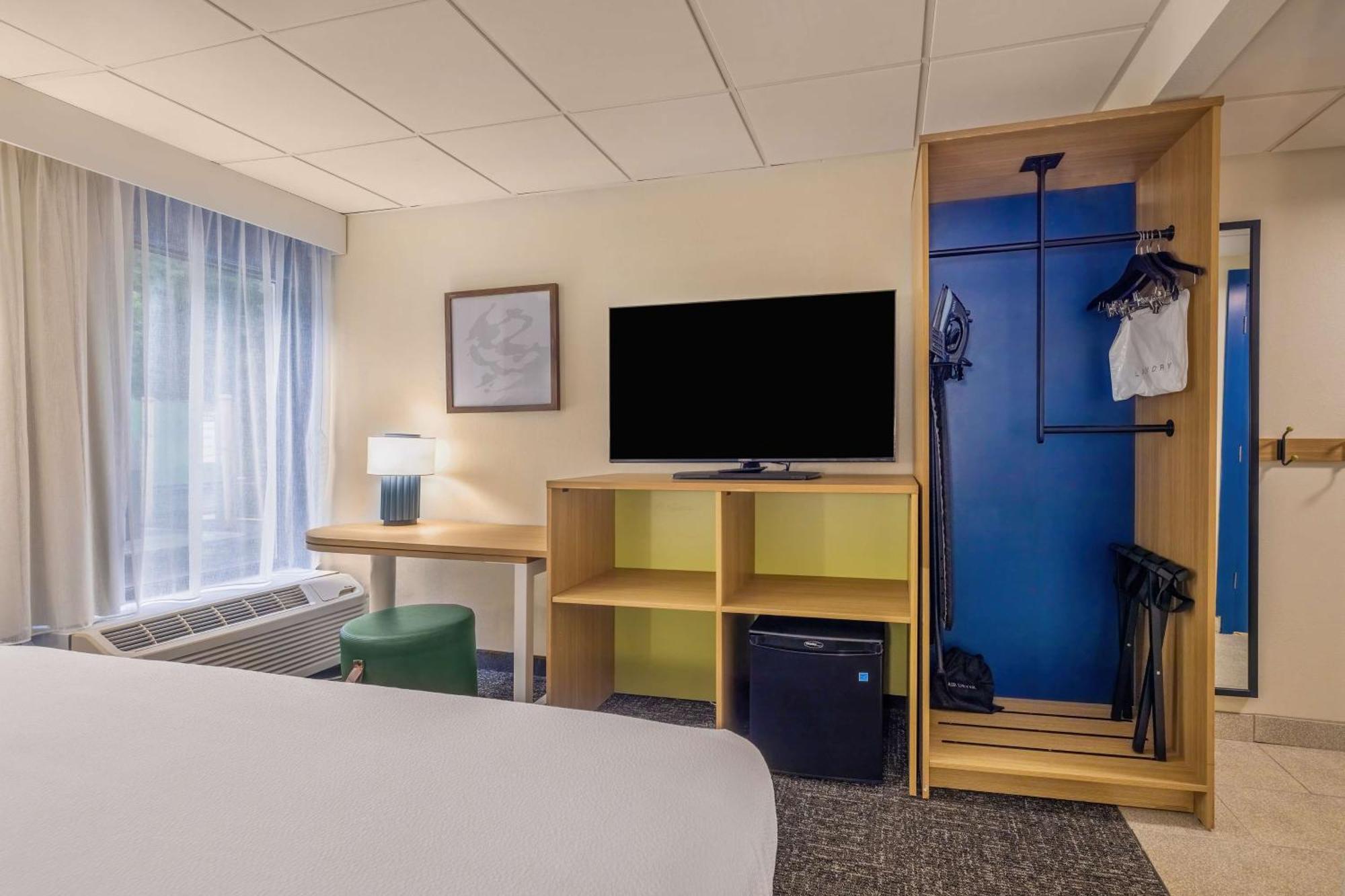 Spark By Hilton 3*
