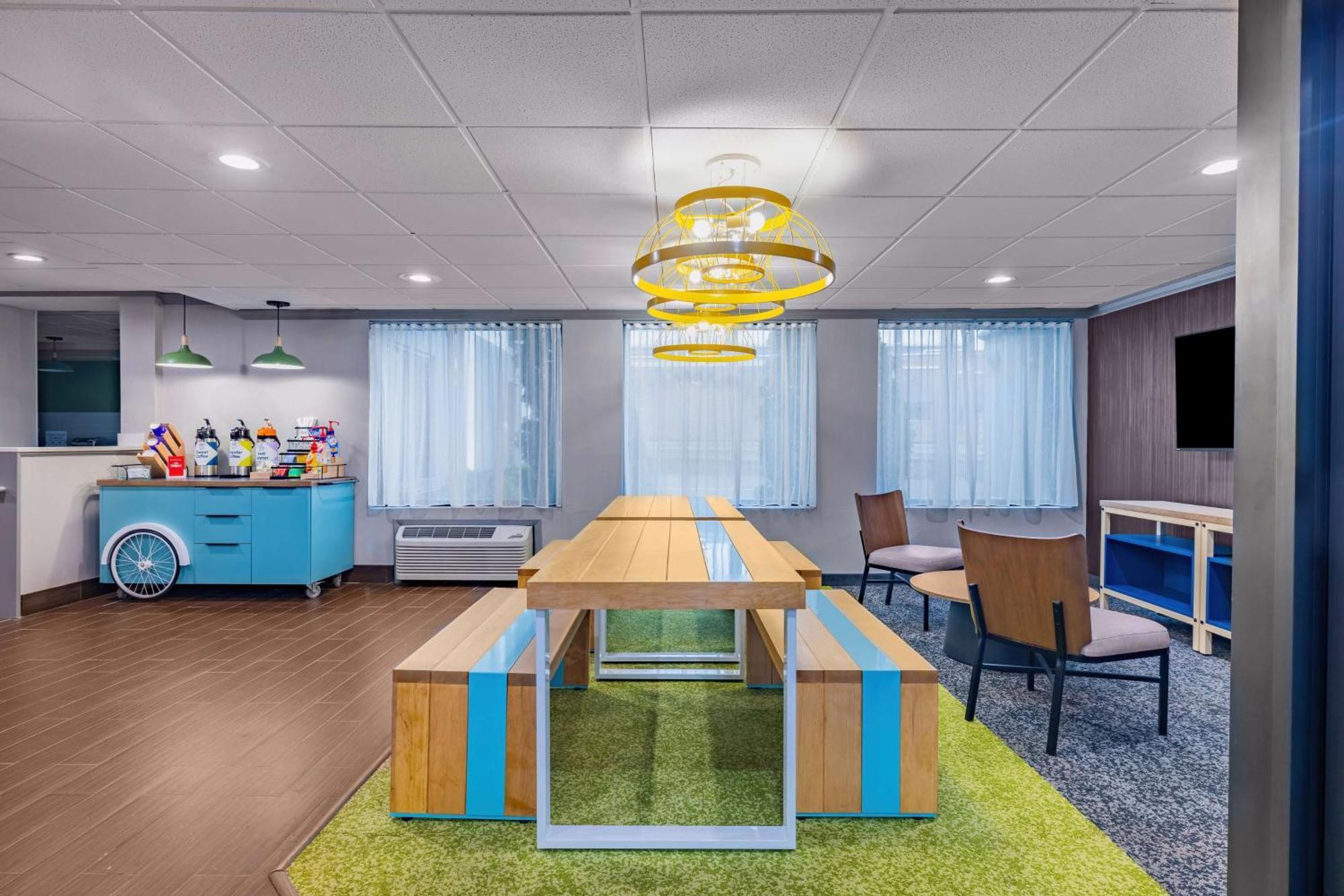 Spark By Hilton